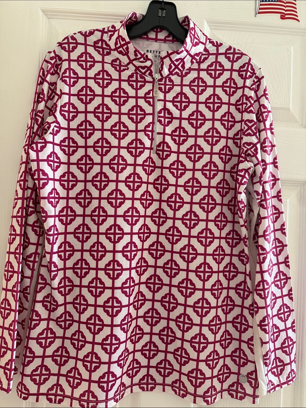 Bette & Court Womens Golf Top Medium Long Sleeve Mesh 1/4 Pullover
SZ: M